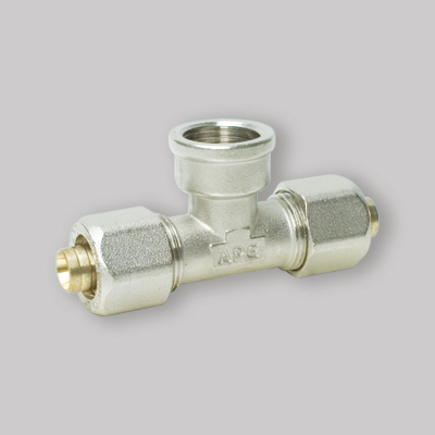 RACCORDO TEE FEMMINA A COMPRESSIONE PER MULTISTRATO APE 20 x 3/4" x 20