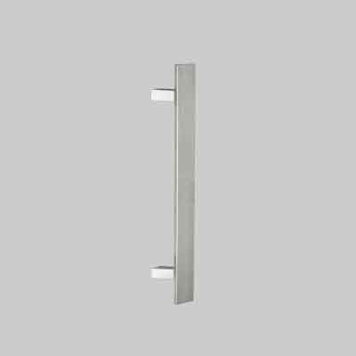 MANIGLIONE INOX INCLINATO 'OREGON' 40x10x500 mm, Inter. 300 mm - Col. Inox satinato/lucido