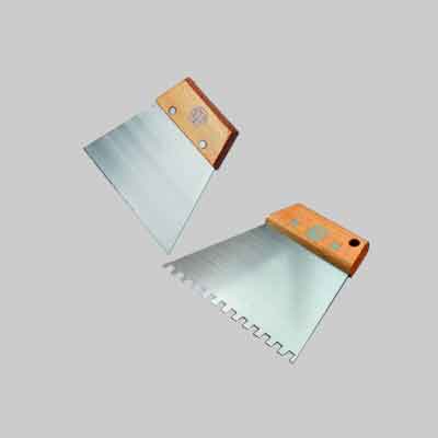 SPATOLA PER BOSTIK C/IMPUGNATURA LEGNO PAVAN 120 mm - Dentatura a greca mm 5x7
