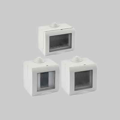 CONTENITORE DA PARETE PER APPARECCHI IP55 'EASY' 3 Posti