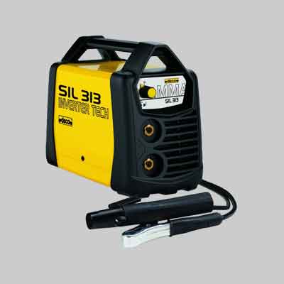 SALDATRICE AD ELETTRODO INVERTER ''SIL 313'' Campo di regolazione: 10-130 Amp..